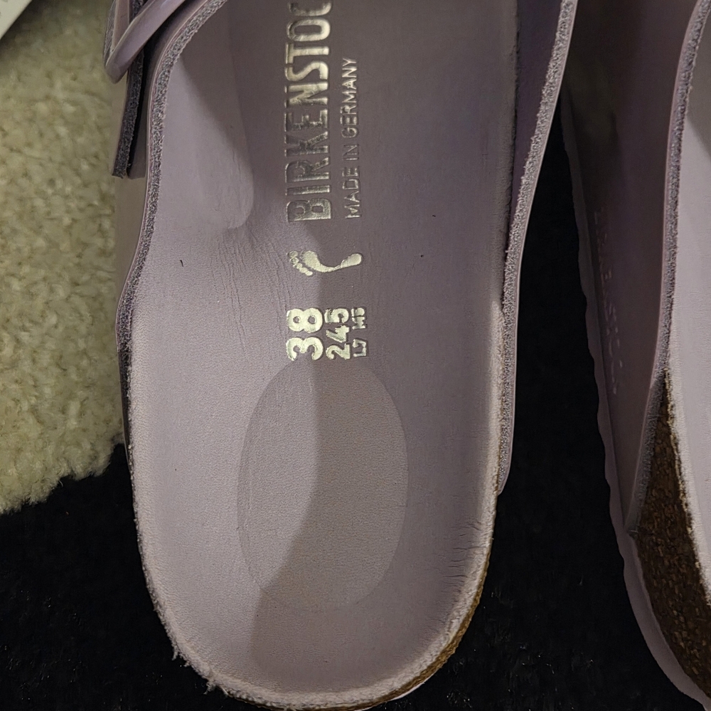 BIRKENSTOCK ARIZONA BIG BUCKLE PURPLE PATENT SANDAL - Picture 5 of 8